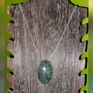 Moss Prenhite Vintage Style Necklace